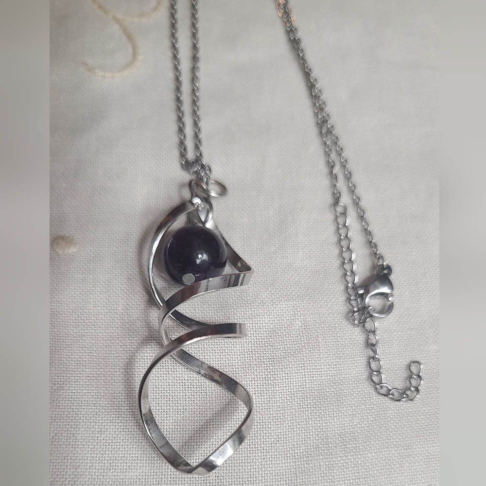 NWT Silver Spiral Pendant Necklace with Amethyst Bead 💜🌴